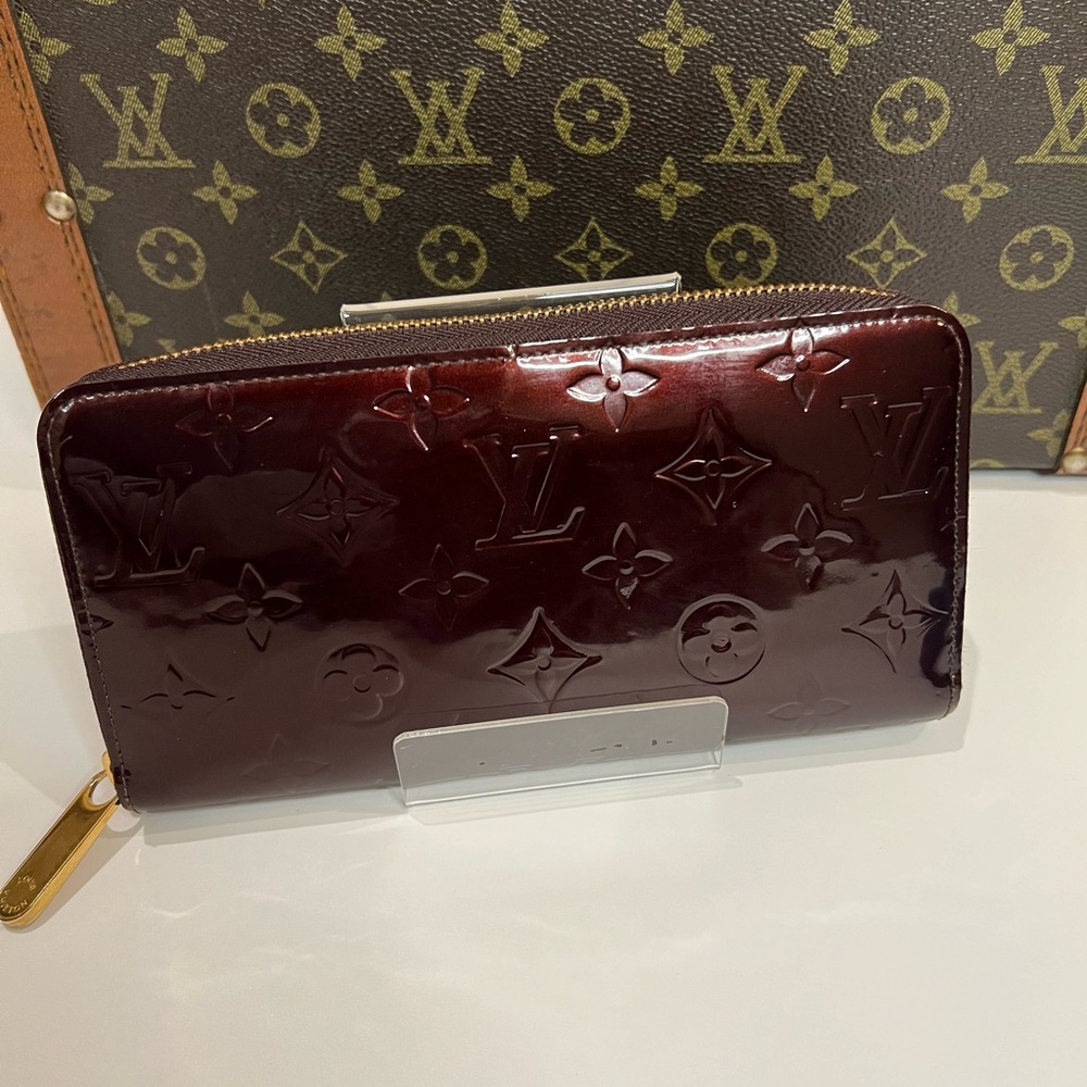 AUTHENTIC LOUIS VUITTON MONOGRAM ZIPPY WALLET LONG WALLET BURGUNDY